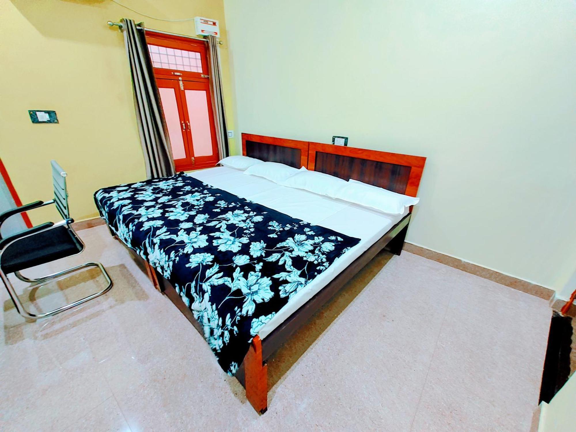 Hotel Raghukul Ayodhya Exterior foto