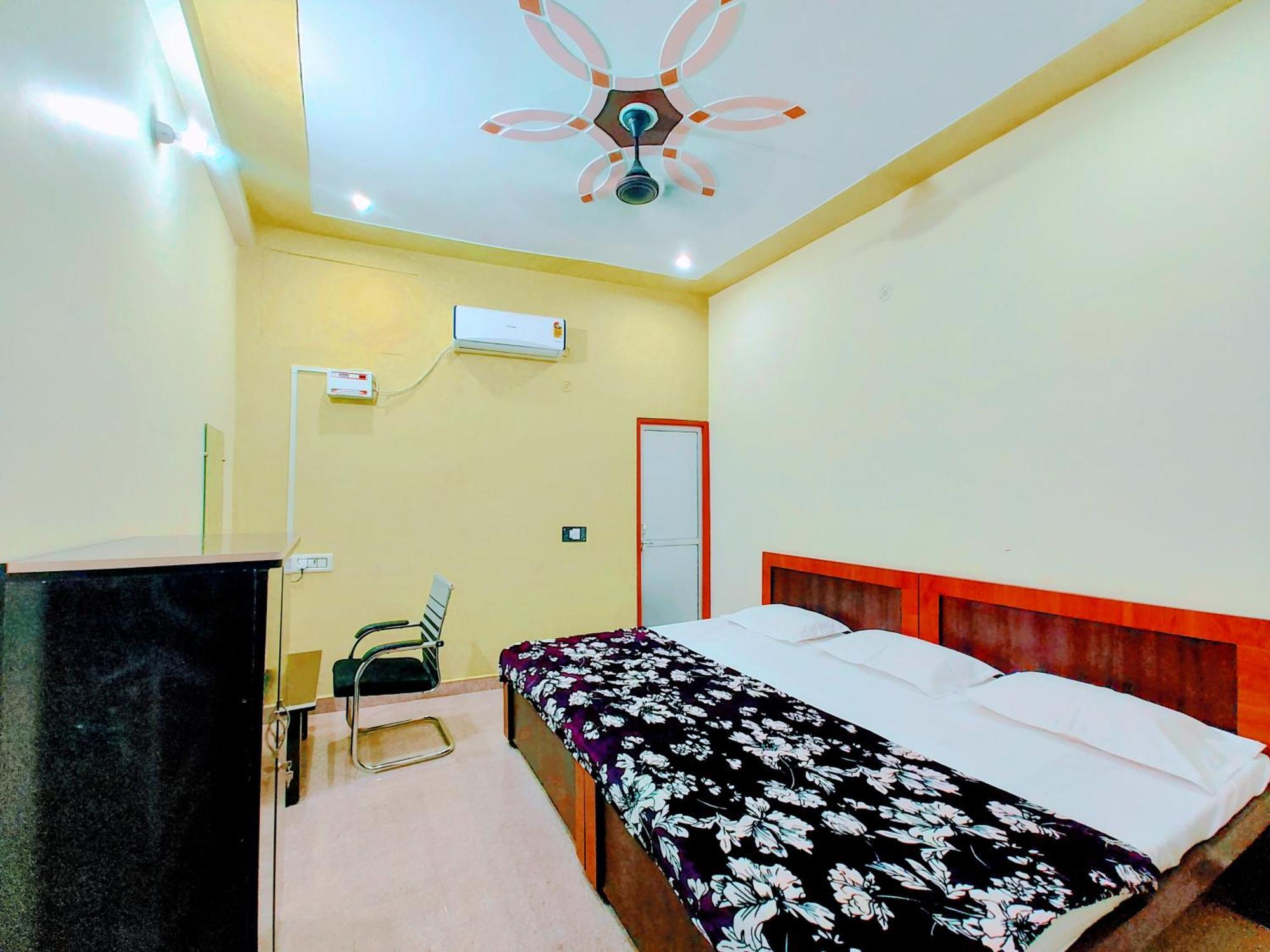 Hotel Raghukul Ayodhya Exterior foto